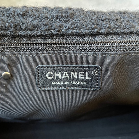 Chanel Vintage 2009 XL Maxi Jumbo Black Tweed 2.55 Reissue Bouclé Messenger Bag - Picture 12 of 17